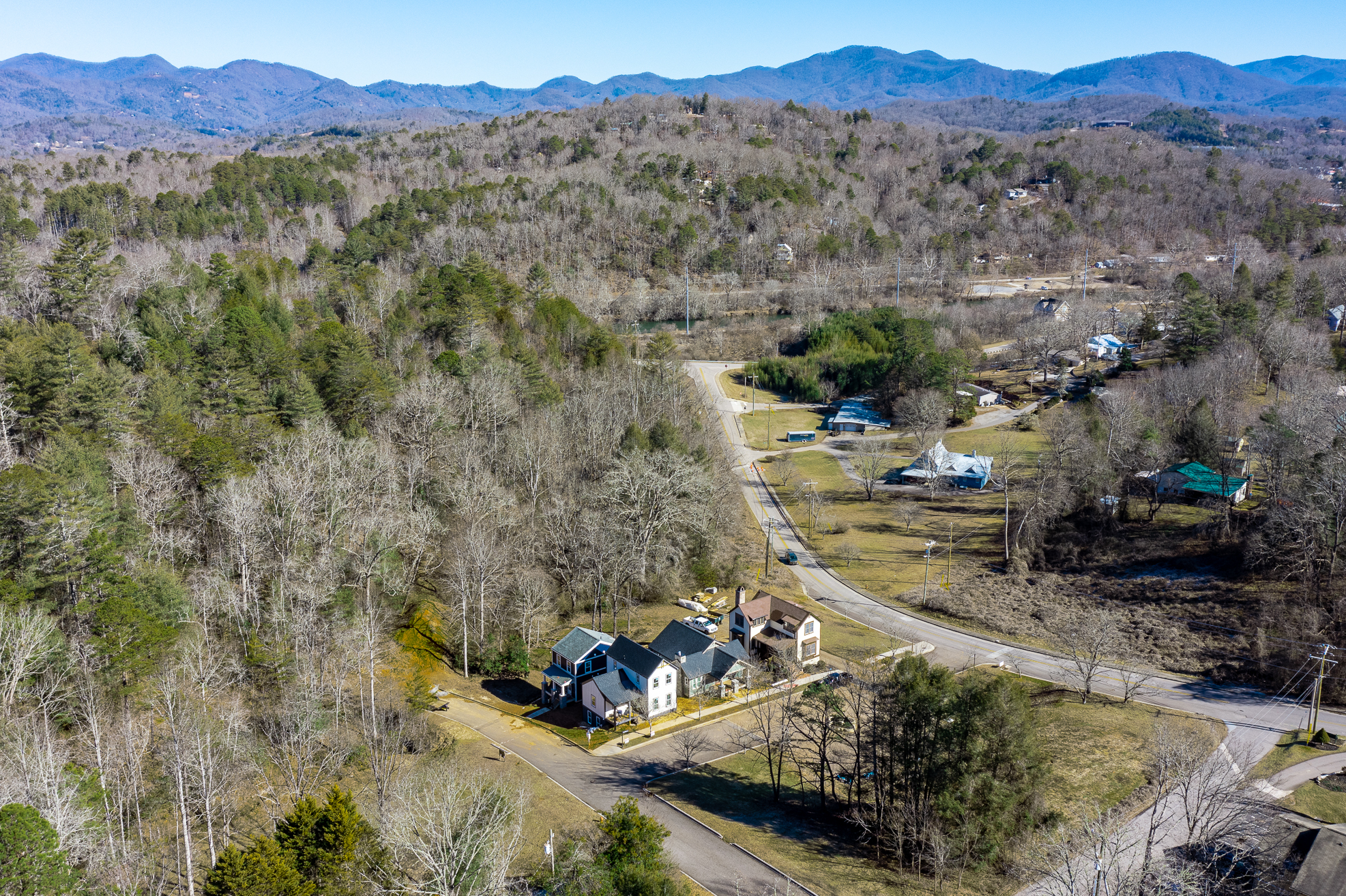 Aerial photo of Sanctuary Village's perfect central location.
