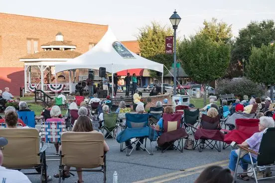 Pickin on the Square in Franklin, NC