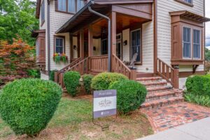 17 Market Street Front Porch