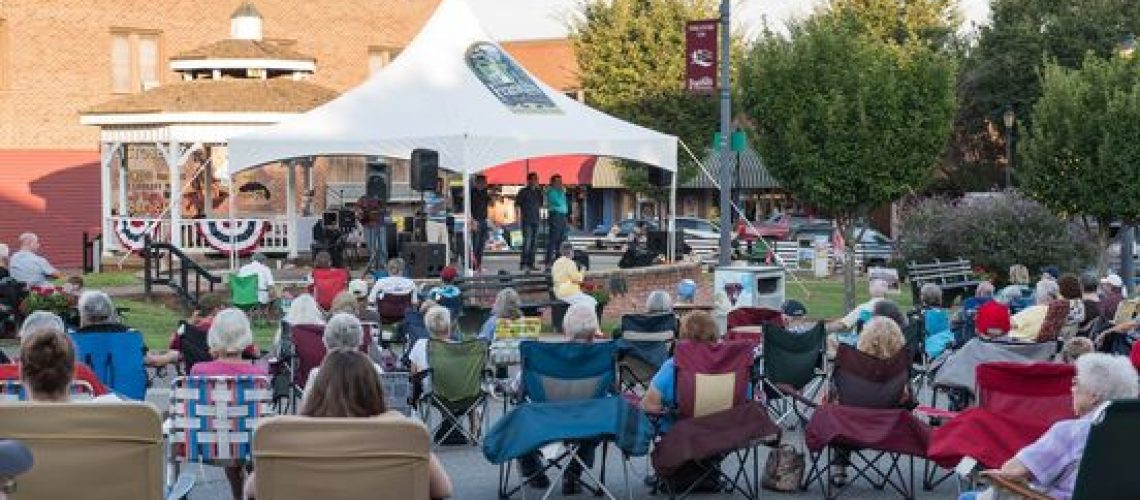 Pickin on the Square in Franklin, NC