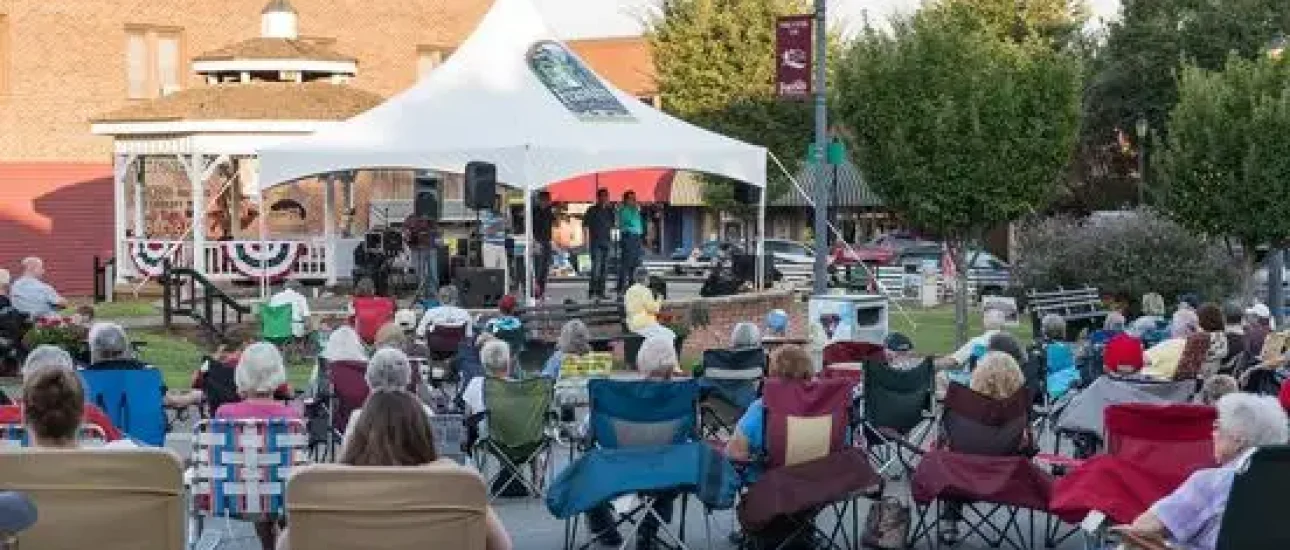 Pickin on the Square in Franklin, NC