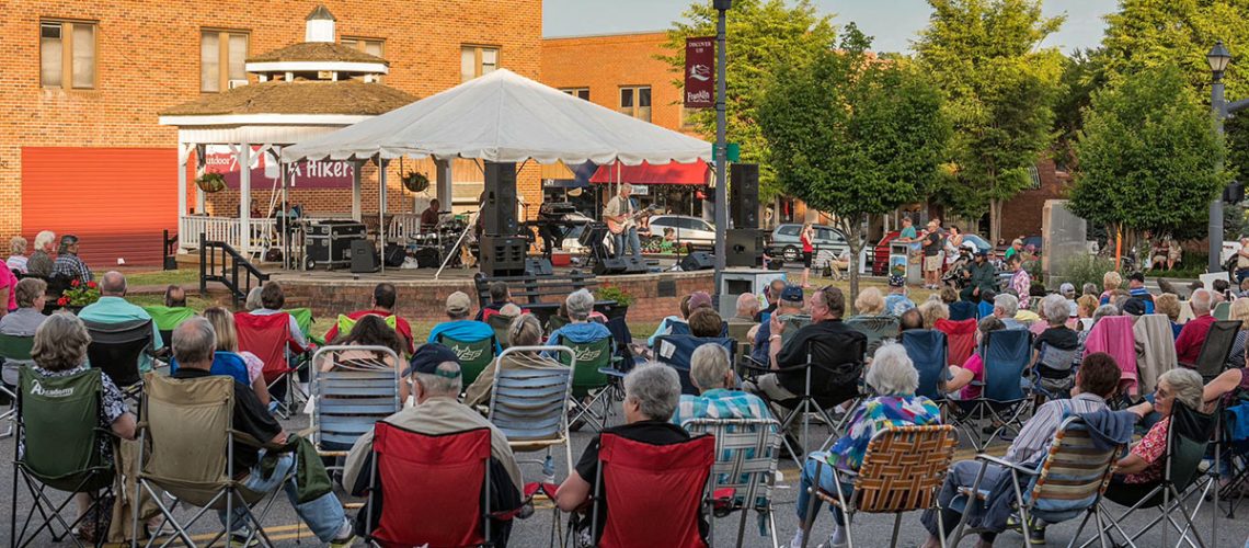 Picking on the Square in Franklin's Social District